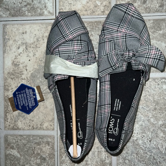Women's Toms Flats - Picture 1 of 3